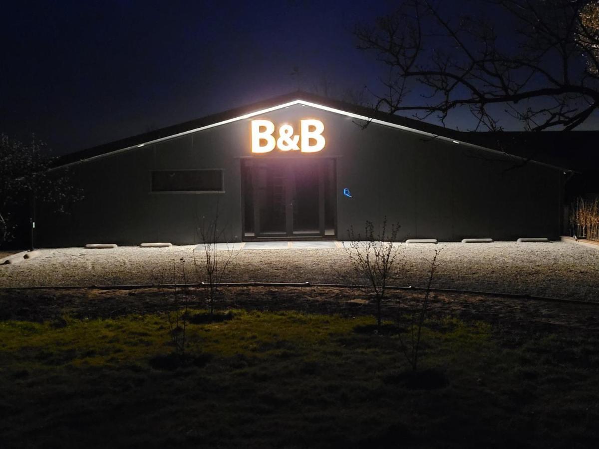 Hippe Schuur Bed & Breakfast Tytsjerk ภายนอก รูปภาพ