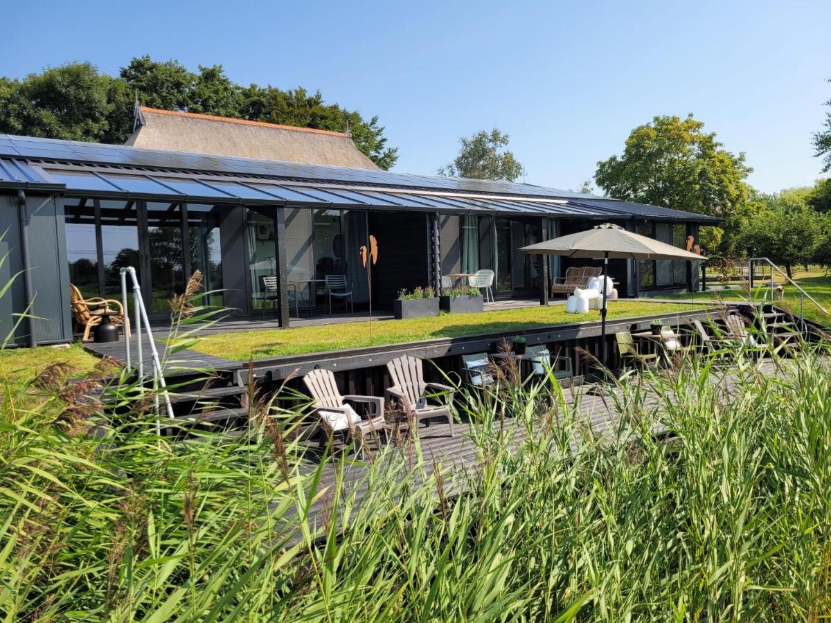 Hippe Schuur Bed & Breakfast Tytsjerk ภายนอก รูปภาพ