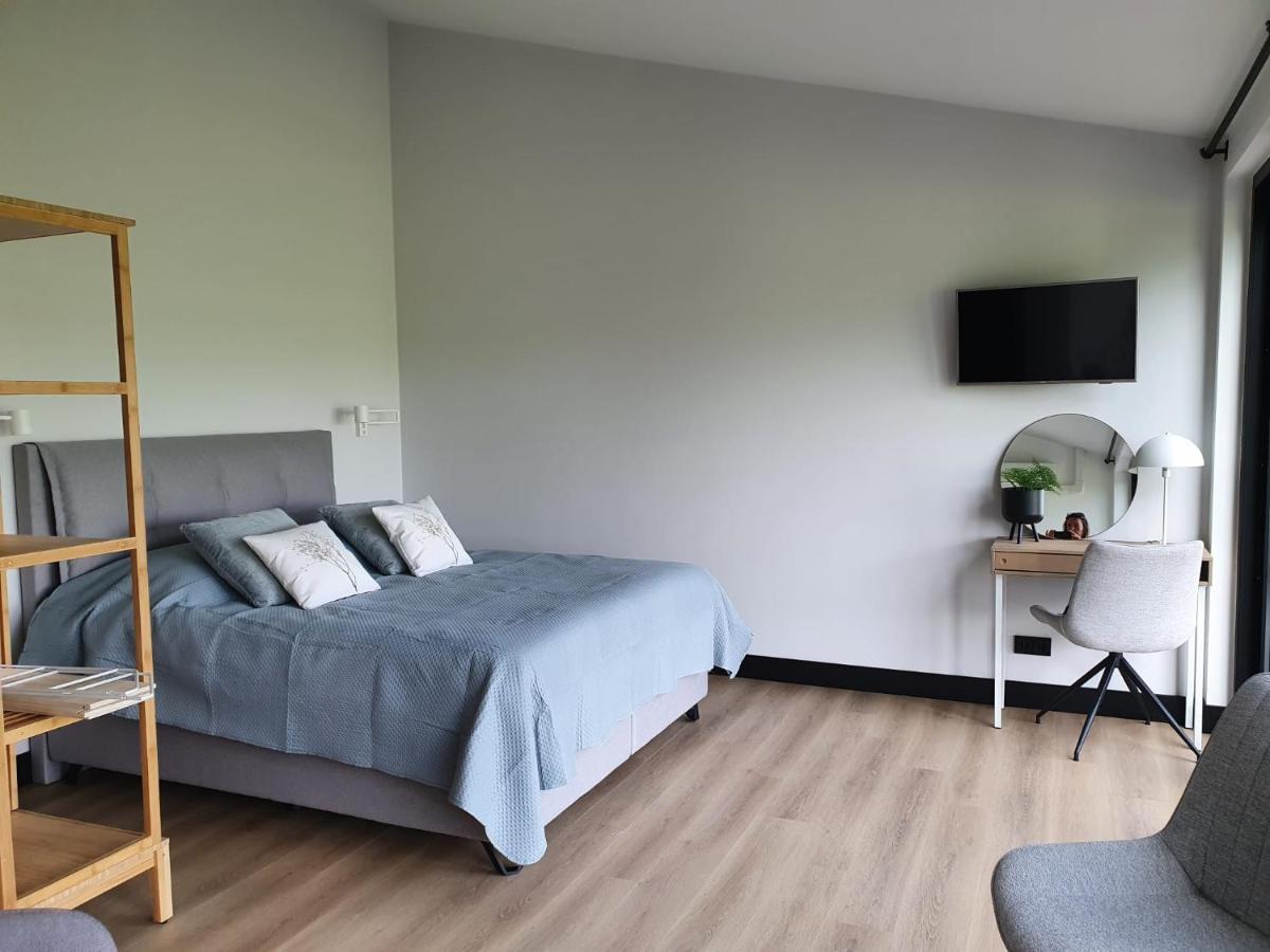 Hippe Schuur Bed & Breakfast Tytsjerk ภายนอก รูปภาพ