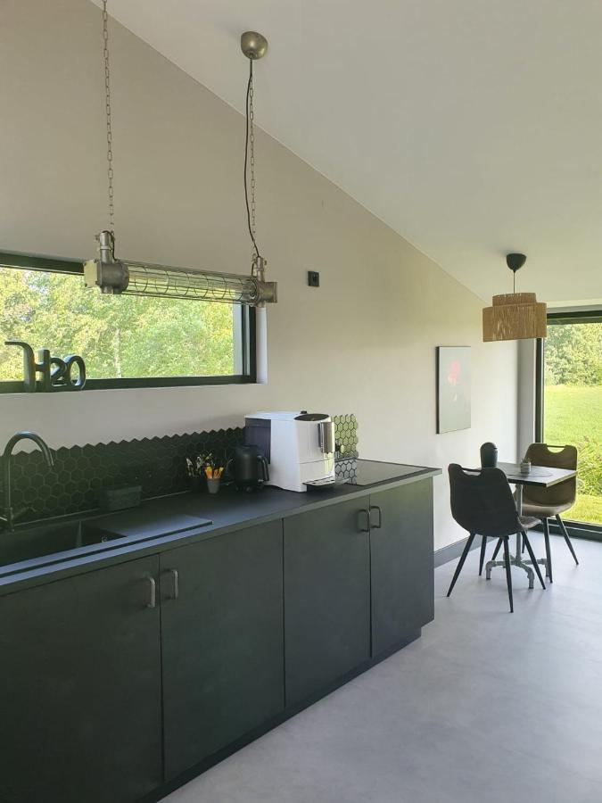 Hippe Schuur Bed & Breakfast Tytsjerk ภายนอก รูปภาพ