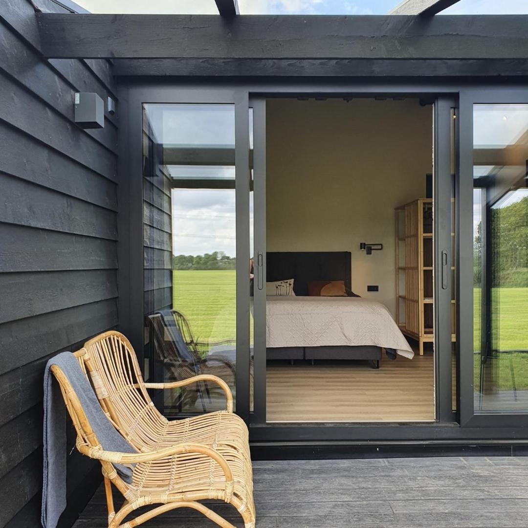 Hippe Schuur Bed & Breakfast Tytsjerk ภายนอก รูปภาพ